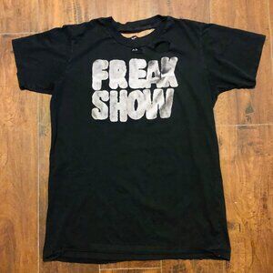FREAK SHOW "DISTRESSED" T-SHIRT